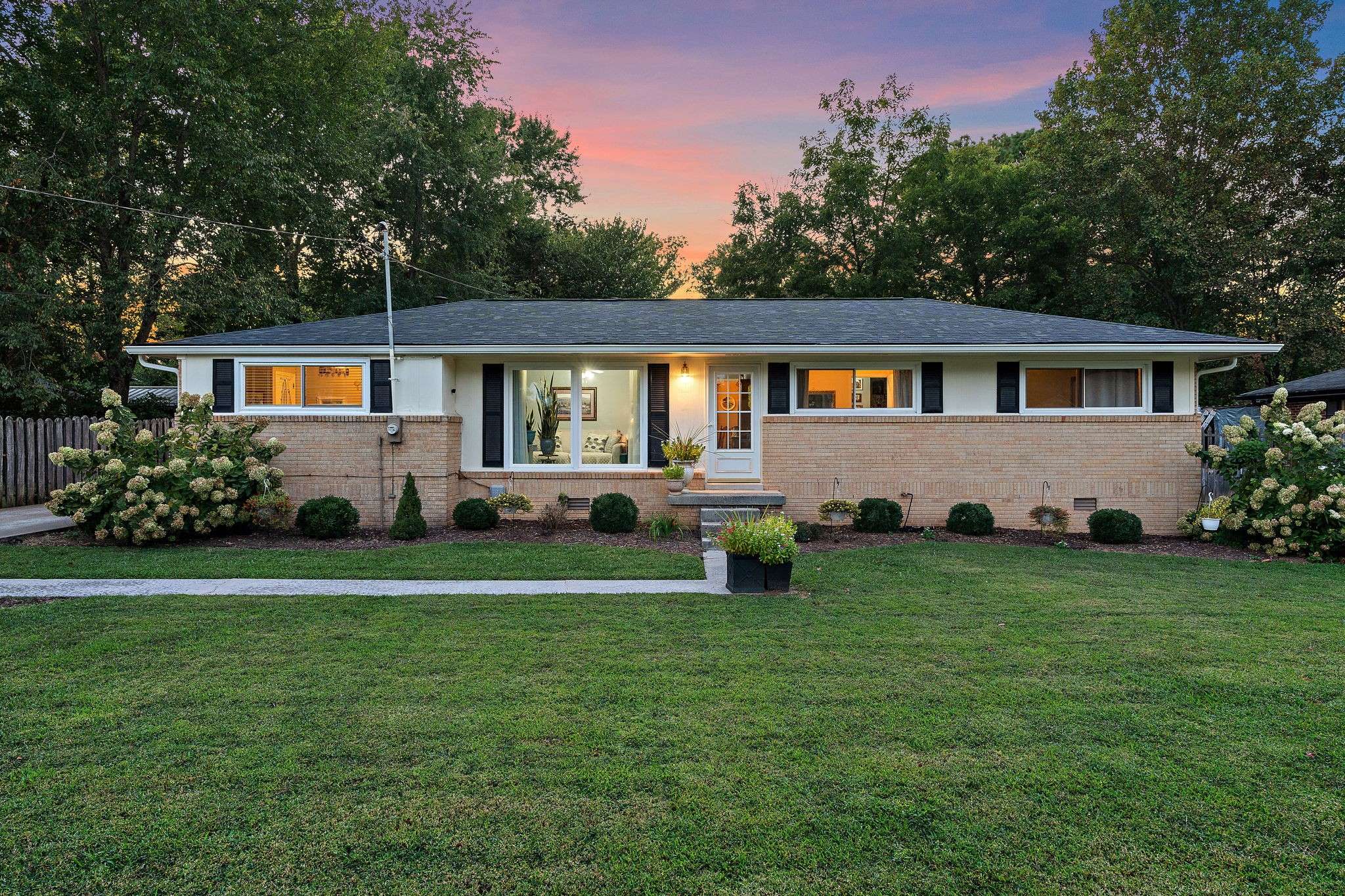 1807 Graybar Ln, Murfreesboro, TN 37129