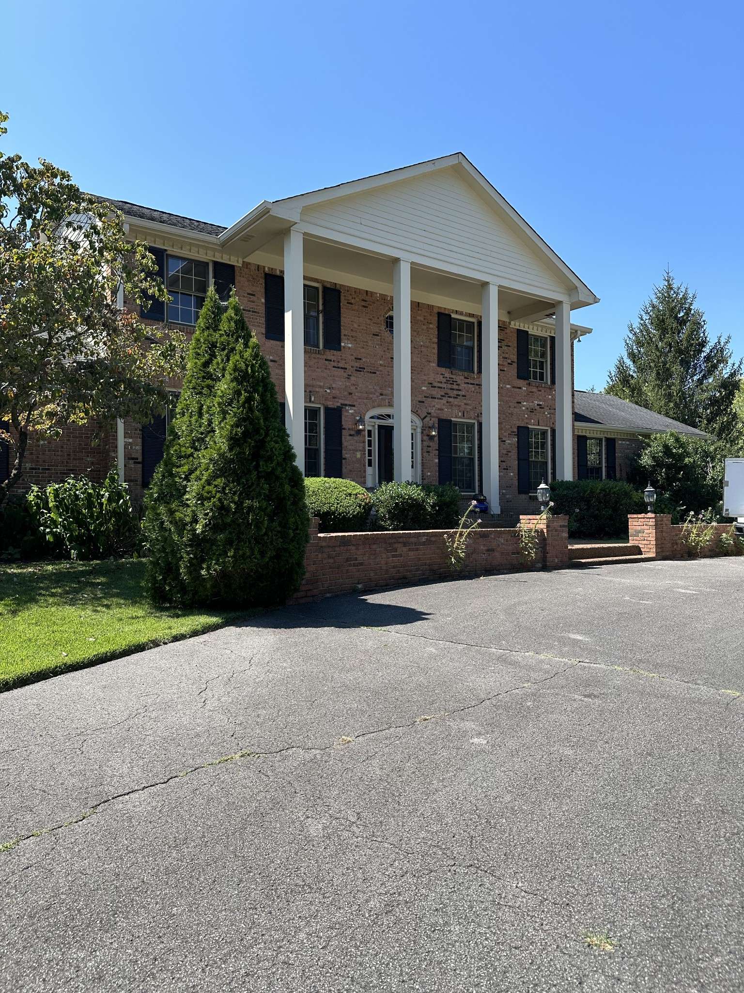 6015 Belle Rive Dr, Brentwood, TN 37027
