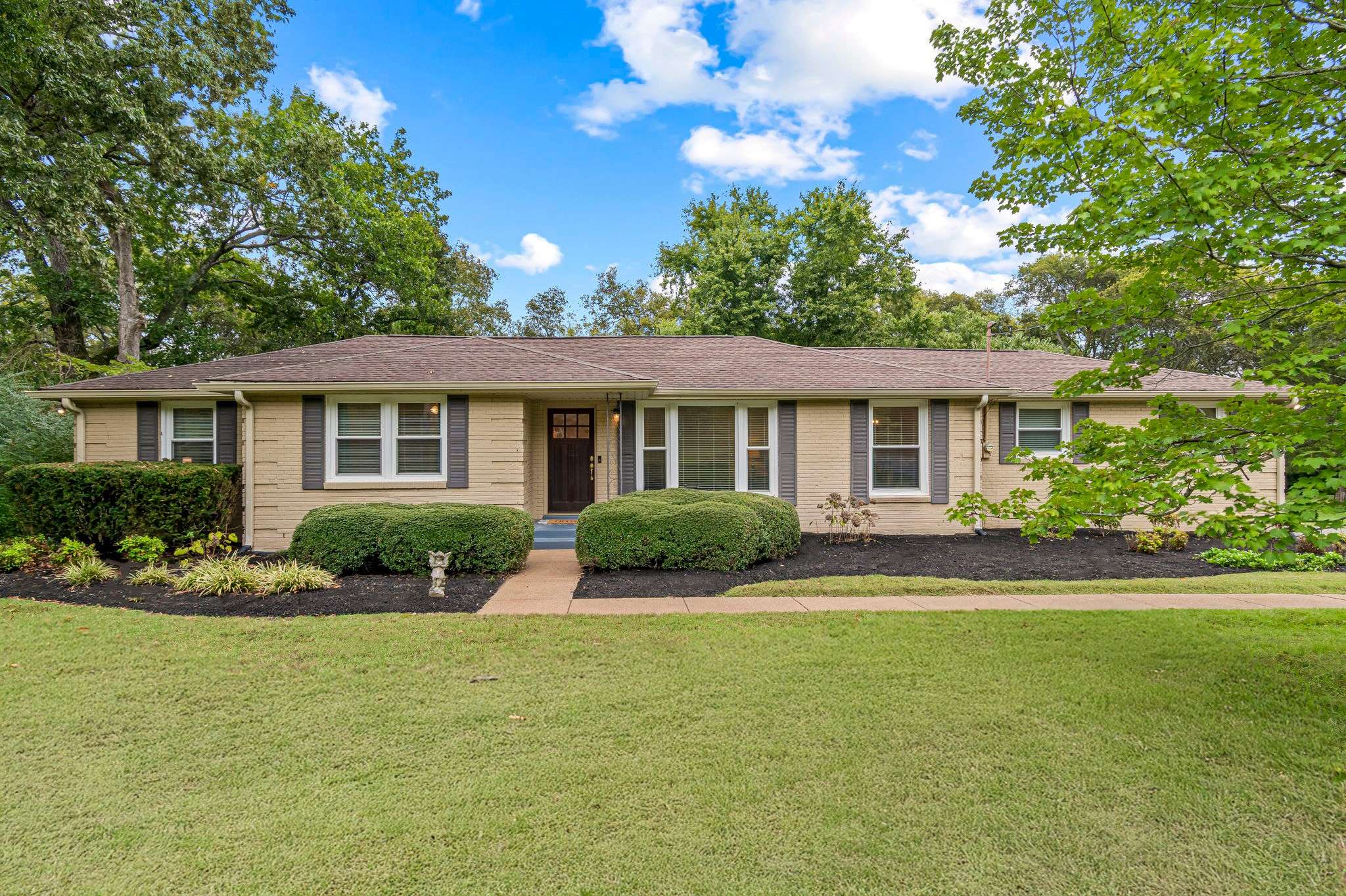 832 Clematis Dr, Nashville, TN 37205