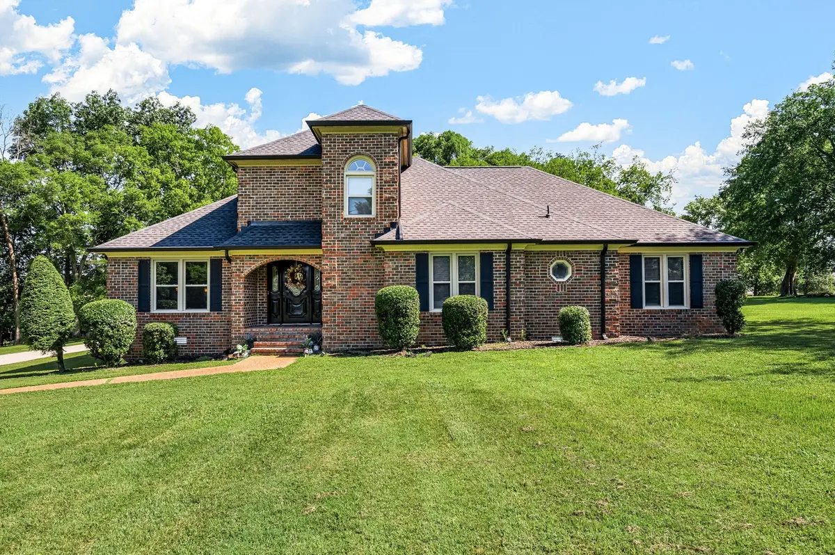 1712 Lake Grassland #W, Gallatin, TN 37066