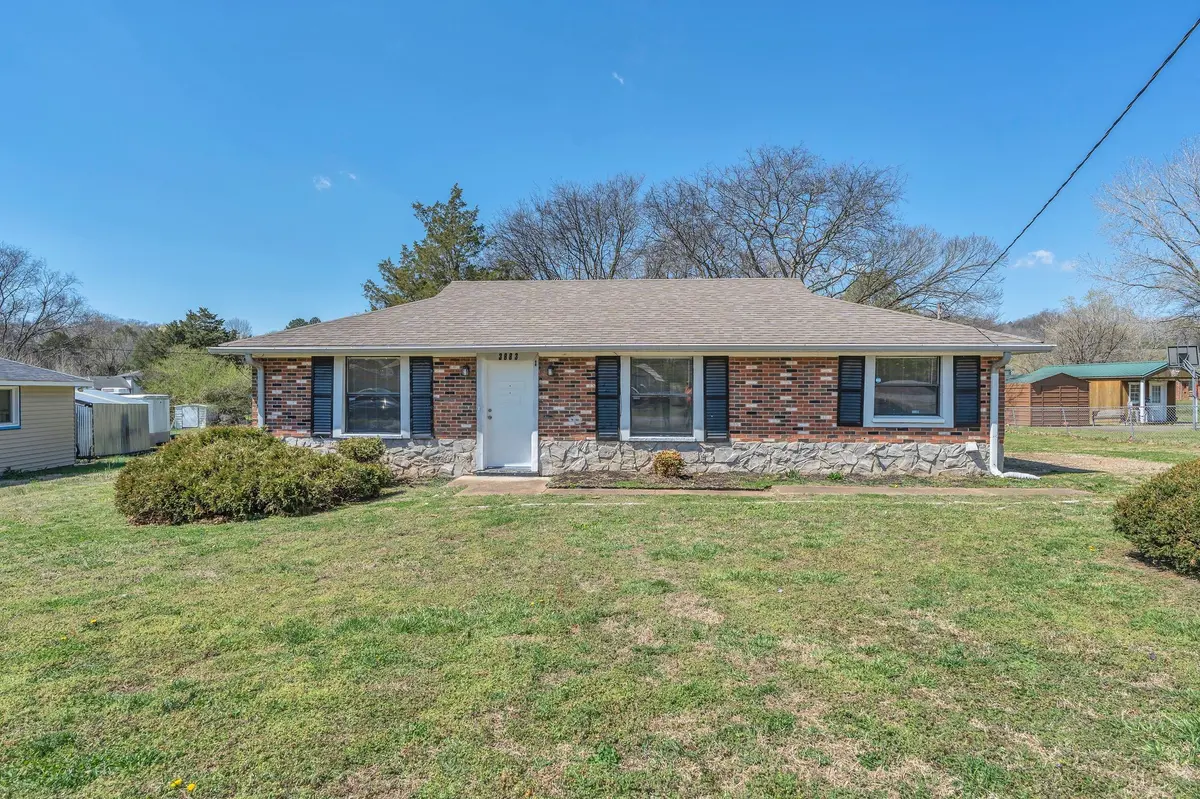 3883 Lunn Dr, Nashville, TN 37218