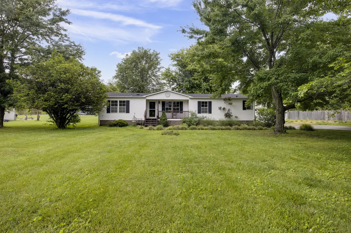 5661 Dixon Rd, Cross Plains, TN 37049