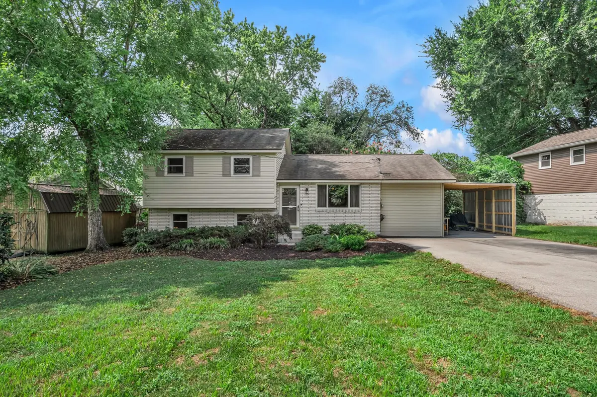 230 Juarez Dr, Hermitage, TN 37076