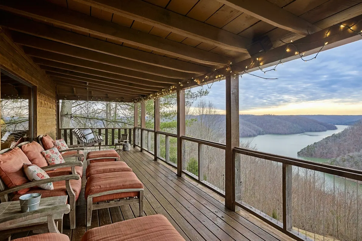 207 Dillon Rd, Baxter, TN 38544