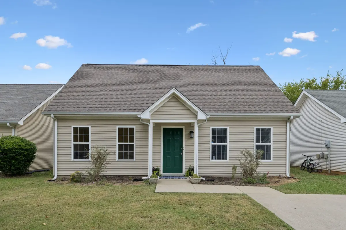 1453 Rochester Dr, Murfreesboro, TN 37130