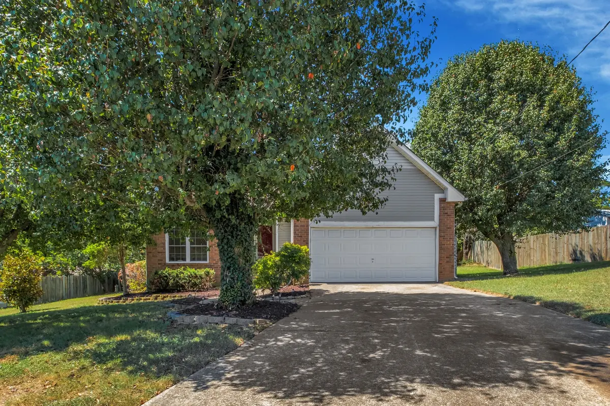 121 Hidden Forest Ln, La Vergne, TN 37086