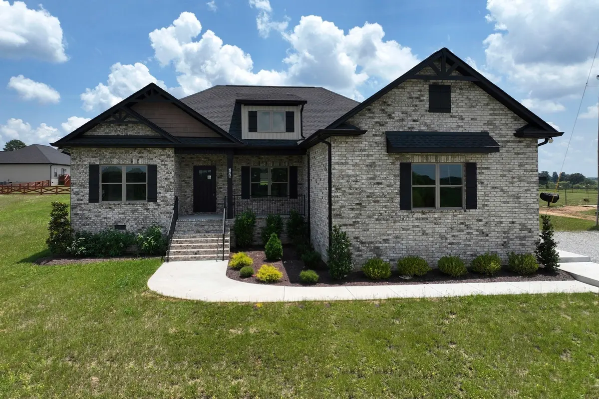 796 N Leath Rd, Portland, TN 37148