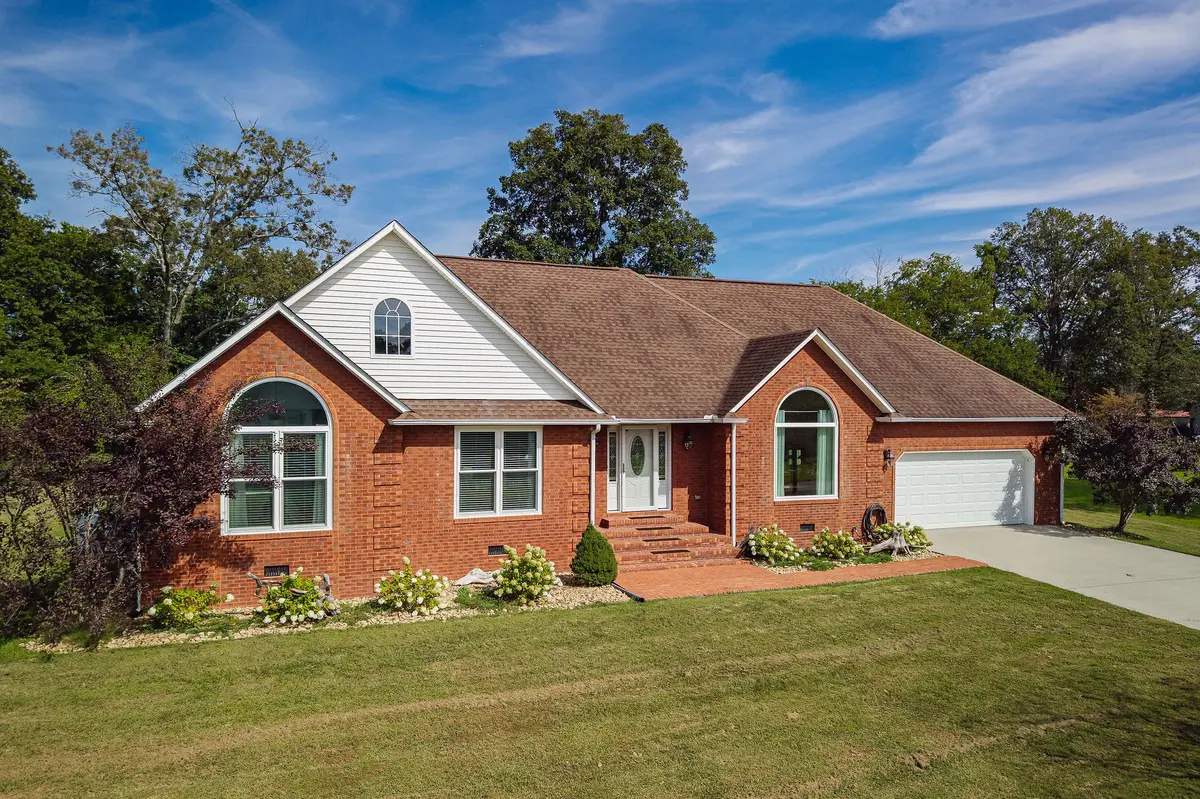 165 Briarwood Ct, Smithville, TN 37166