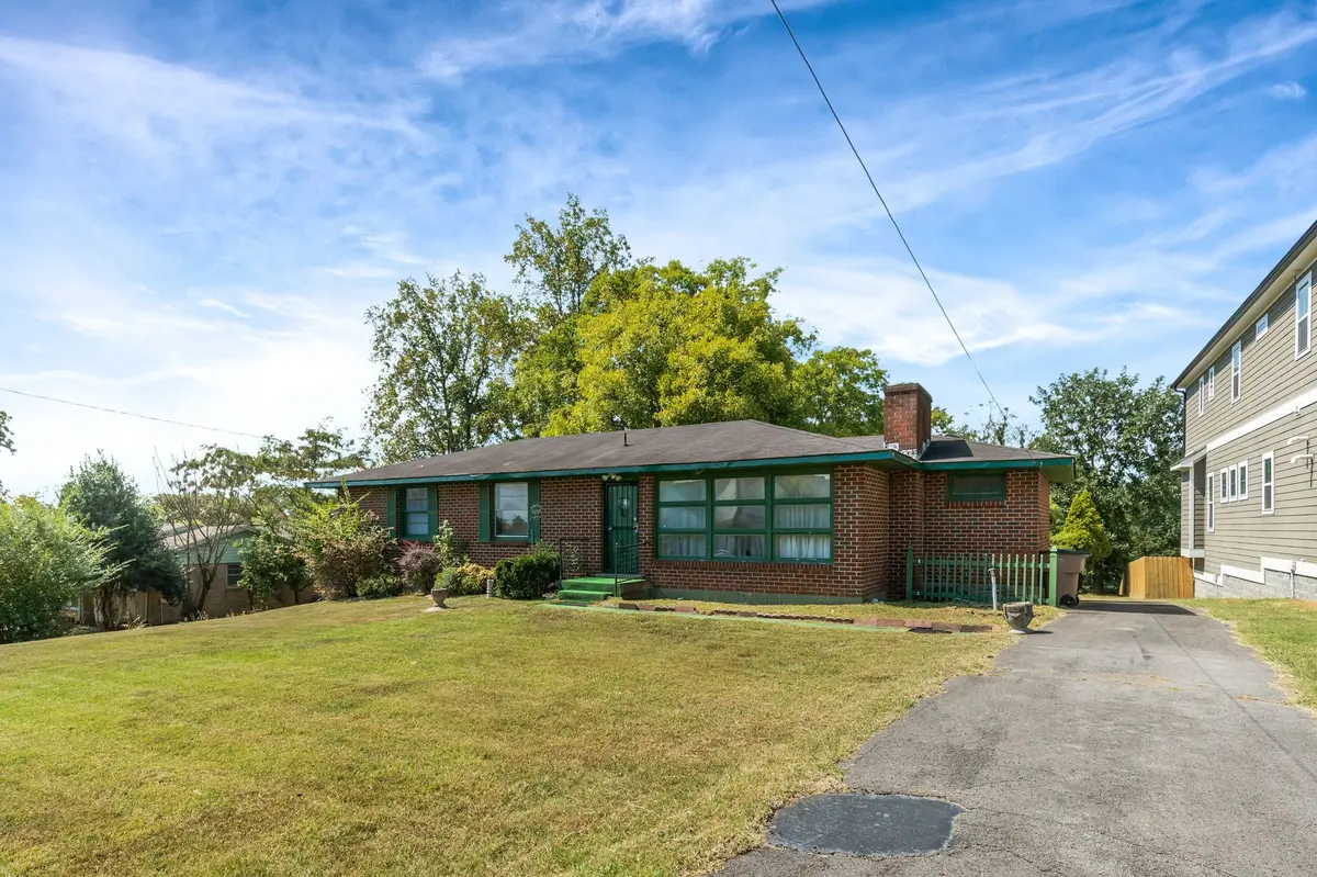 2434 Chapman Dr, Nashville, TN 37206