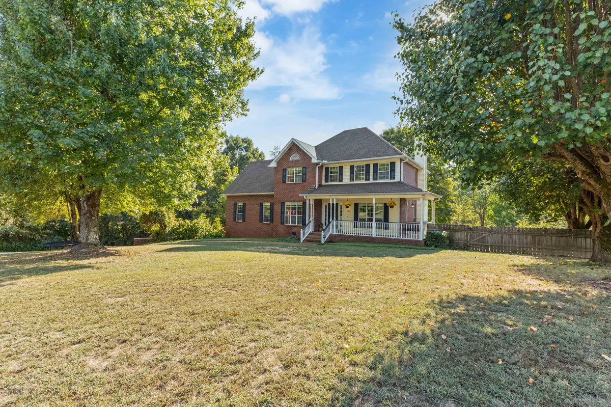 1214 Hollis Ter, Cottontown, TN 37048