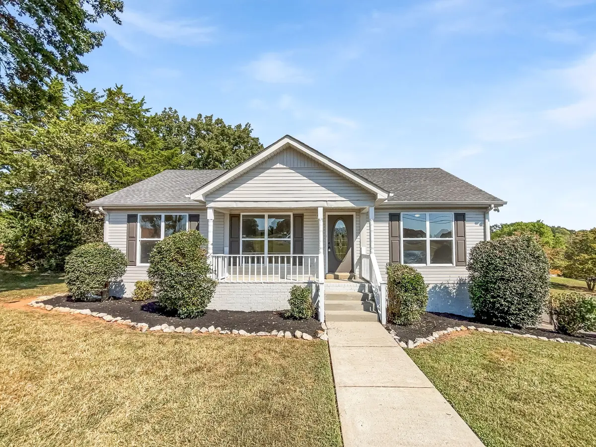 1202 52 E Highway, Portland, TN 37148