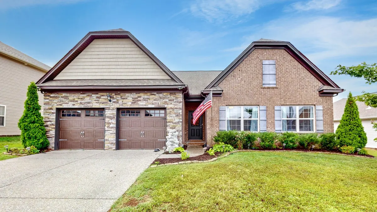 1017 Laurelwood Dr, Gallatin, TN 37066
