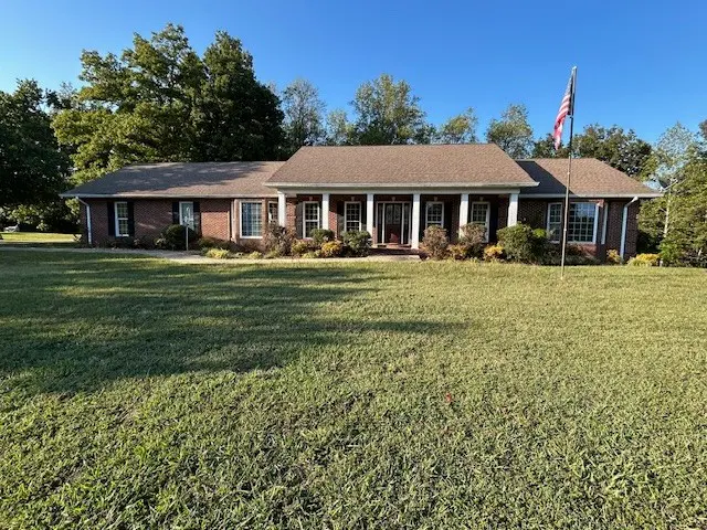 1199 Rosewood Dr, Centerville, TN 37033