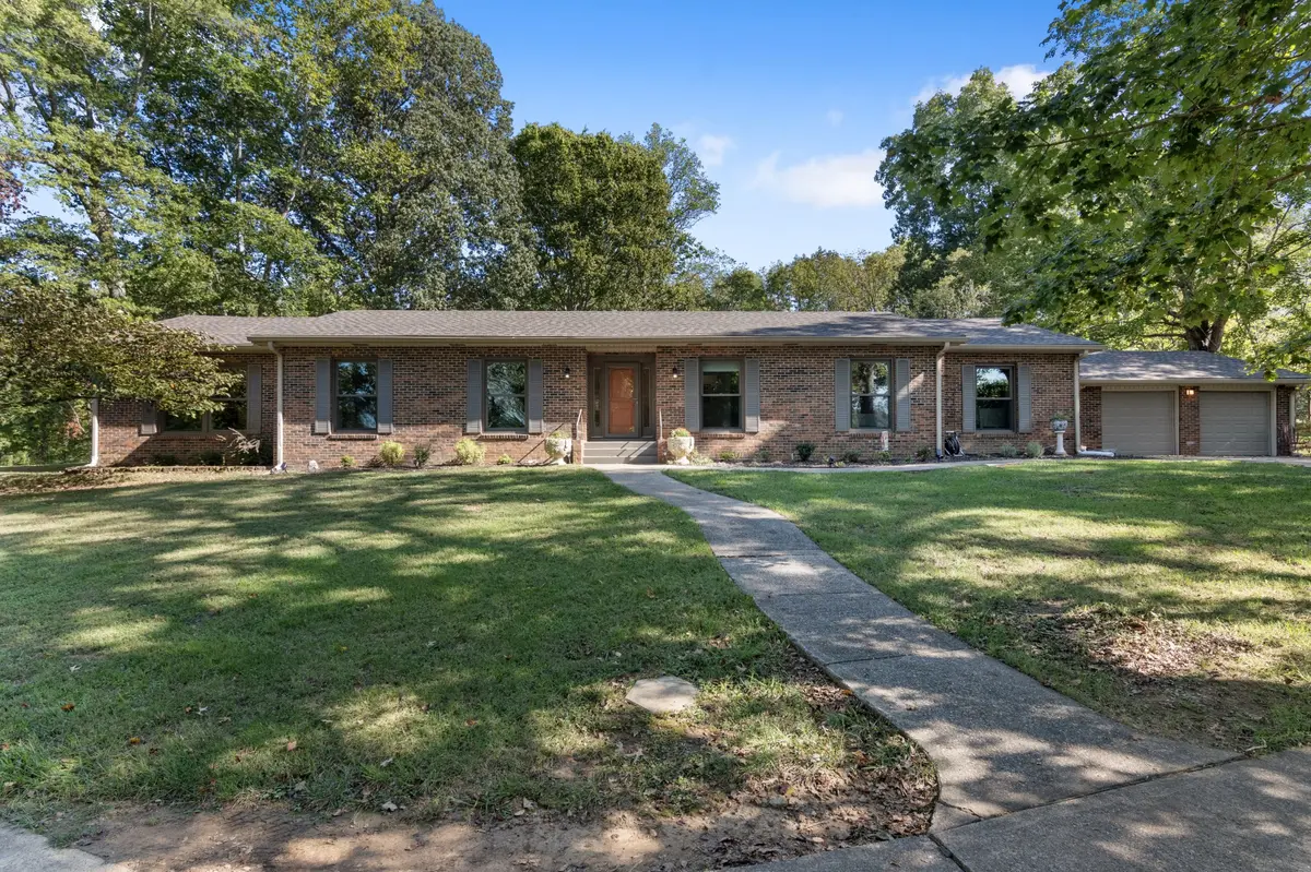 338 Holiday Way, Cadiz, KY 42211
