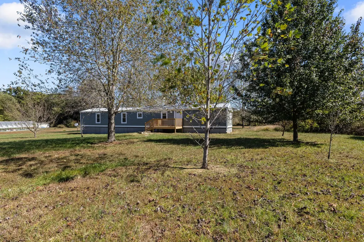 2230 Wayne Rd, Bon Aqua, TN 37025