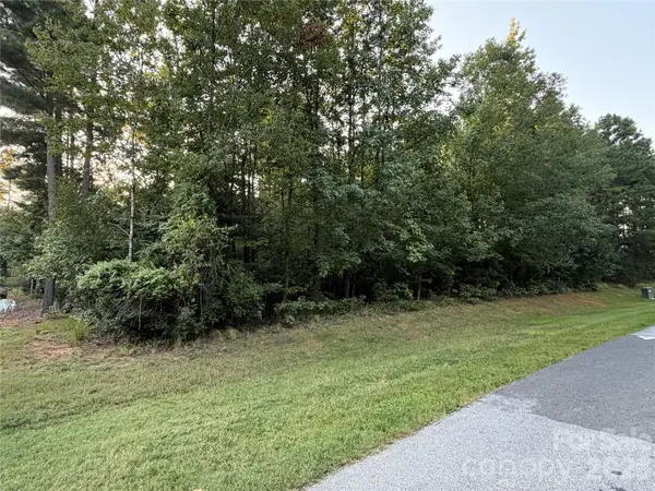 144 Heron Bay DR, New London, NC 28127