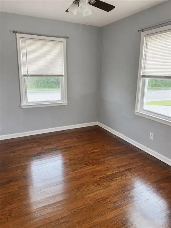 17000 E Sailsbury RD, Independence, MO 64056