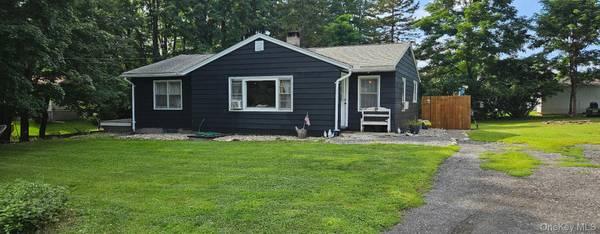 75 Birch DR, Pine Plains, NY 12567