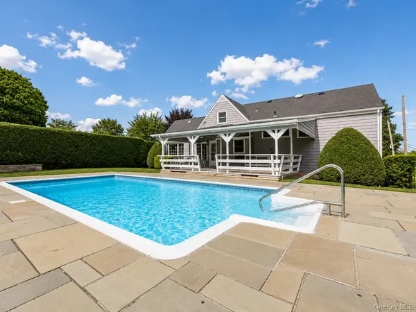 20 Priscilla LN, Port Chester, NY 10573