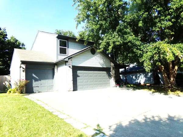 8922 Lighthorse DR, Indianapolis, IN 46231