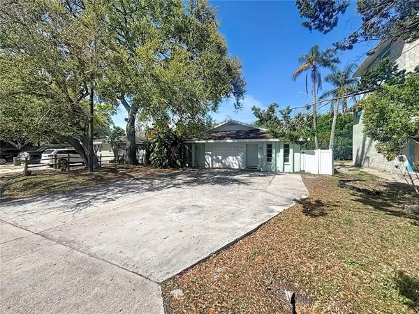 10597/10595 101ST AVE, Seminole, FL 33772