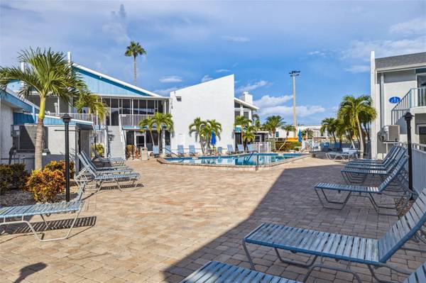 230 MEDALLION BLVD #F, Madeira Beach, FL, 33708 photo 27
