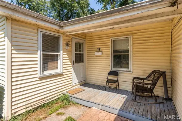 17 Denovion CT, Cahokia, IL 62206
