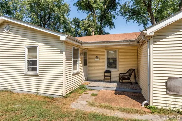 17 Denovion CT, Cahokia, IL 62206