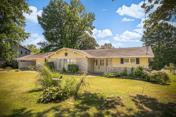 1613 Tina DR, Murphysboro, IL 62966