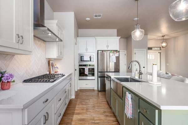 4604 Bermuda DR, Mustang, OK 73064