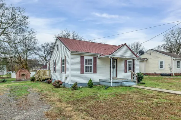 112 Elizabeth St, Shelbyville, TN 37160