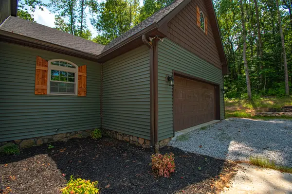 1319 Cemetery Rd, Auburn, KY 42206
