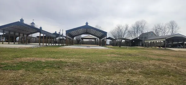 702 River Road, Clifton, TN 38425