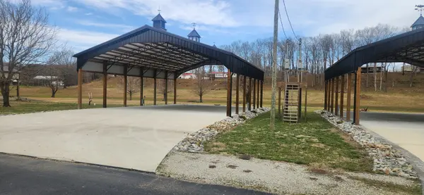 702 River Road, Clifton, TN 38425