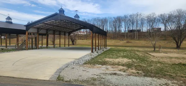 698 River Rd, Clifton, TN 38425