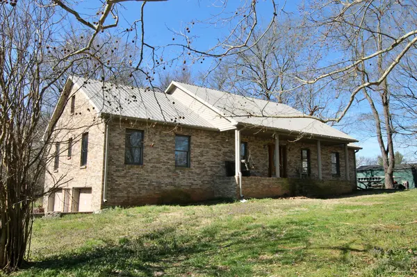 7618 Hwy 41 N, Adams, TN 37010