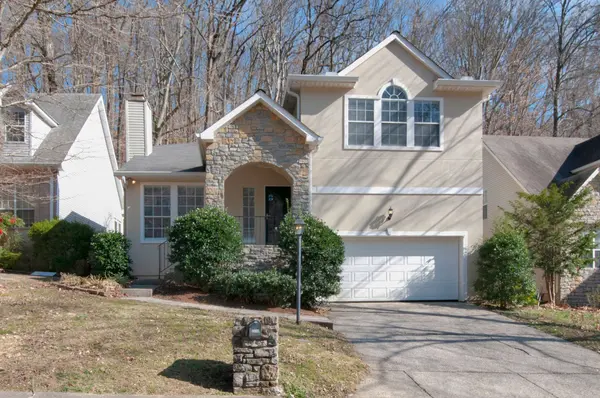 2556 Devon Valley Dr, Nashville, TN 37221