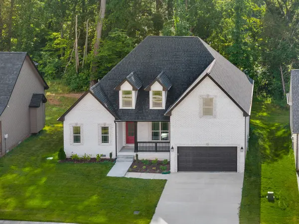 586 Alicia Drive, Clarksville, TN 37043