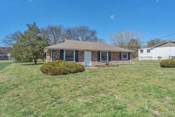 3883 Lunn Dr, Nashville, TN 37218