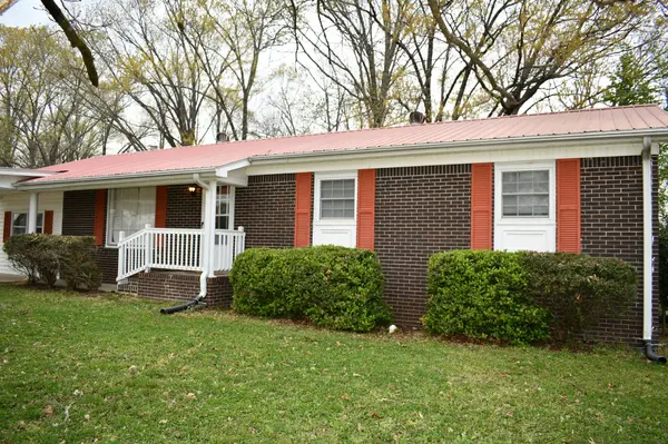 1012 Lake St, Bolivar, TN 38008