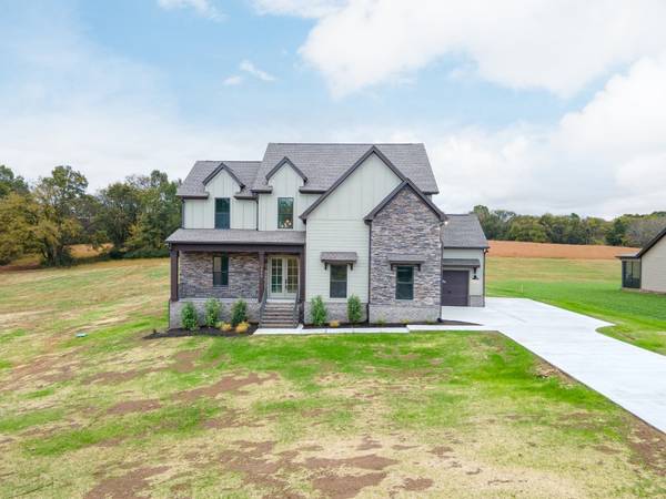 1066 Peyton Pl, Columbia, TN 38401