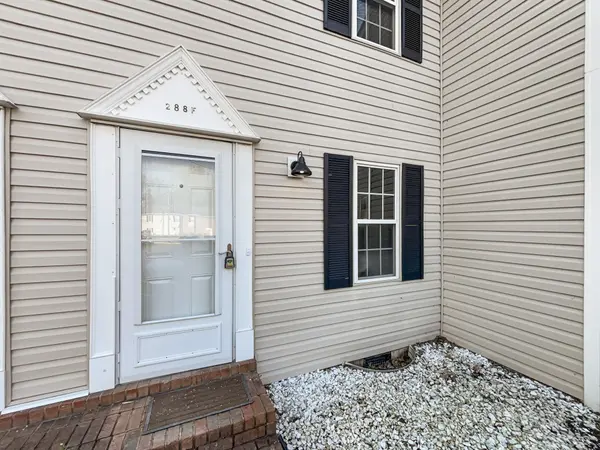 288 Donna Dr #F, Hendersonville, TN 37075