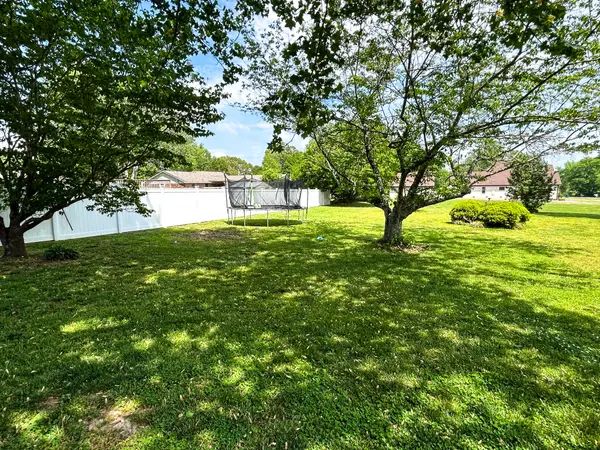 180 Hillcrest Dr, Bruceton, TN 38317