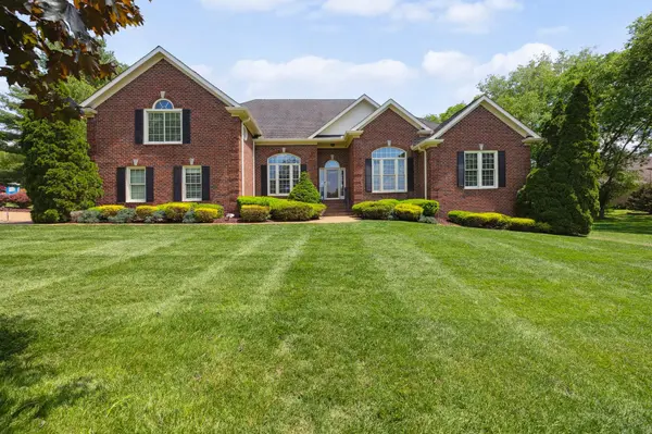 4118 Oxford Glen Dr, Franklin, TN 37067