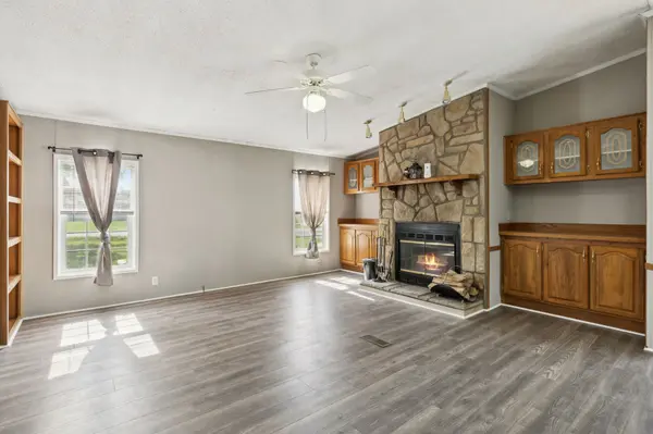 2580 Cook Rd,  Woodlawn,  TN 37191