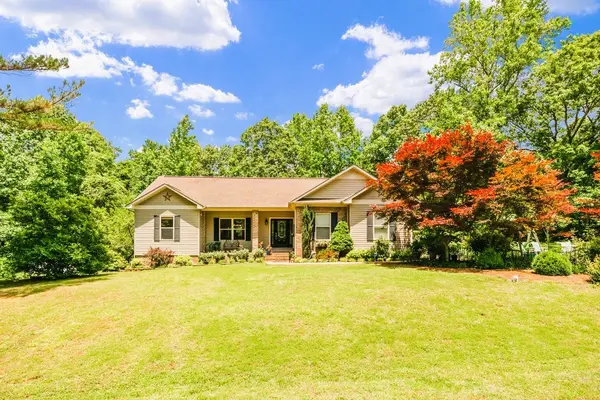 306 Riverwood Dr, Buchanan, TN 38222