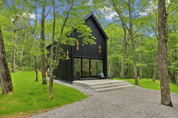 377 Valley View Dr,  Altamont,  TN 37301