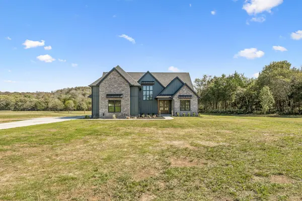 4050 Chicken Rd, Lebanon, TN 37090