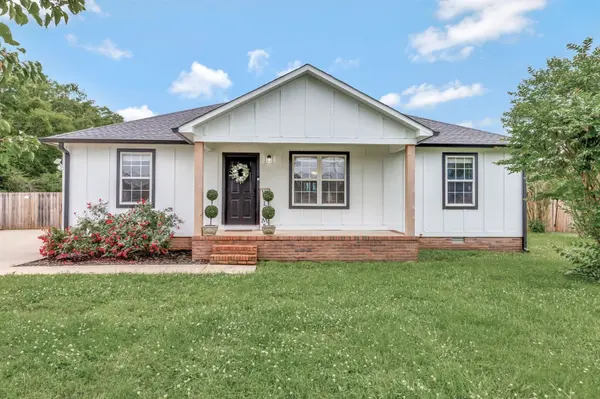 2312 Forrest Fields Dr,  Chapel Hill,  TN 37034