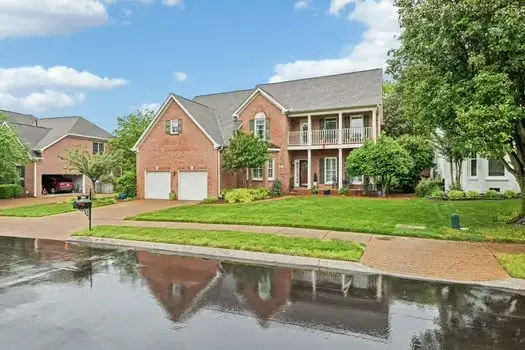 200 Heathstone Cir, Franklin, TN 37069